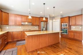 Independent Holiday Bungalow in Renton- Downtown Seattle 15 Min